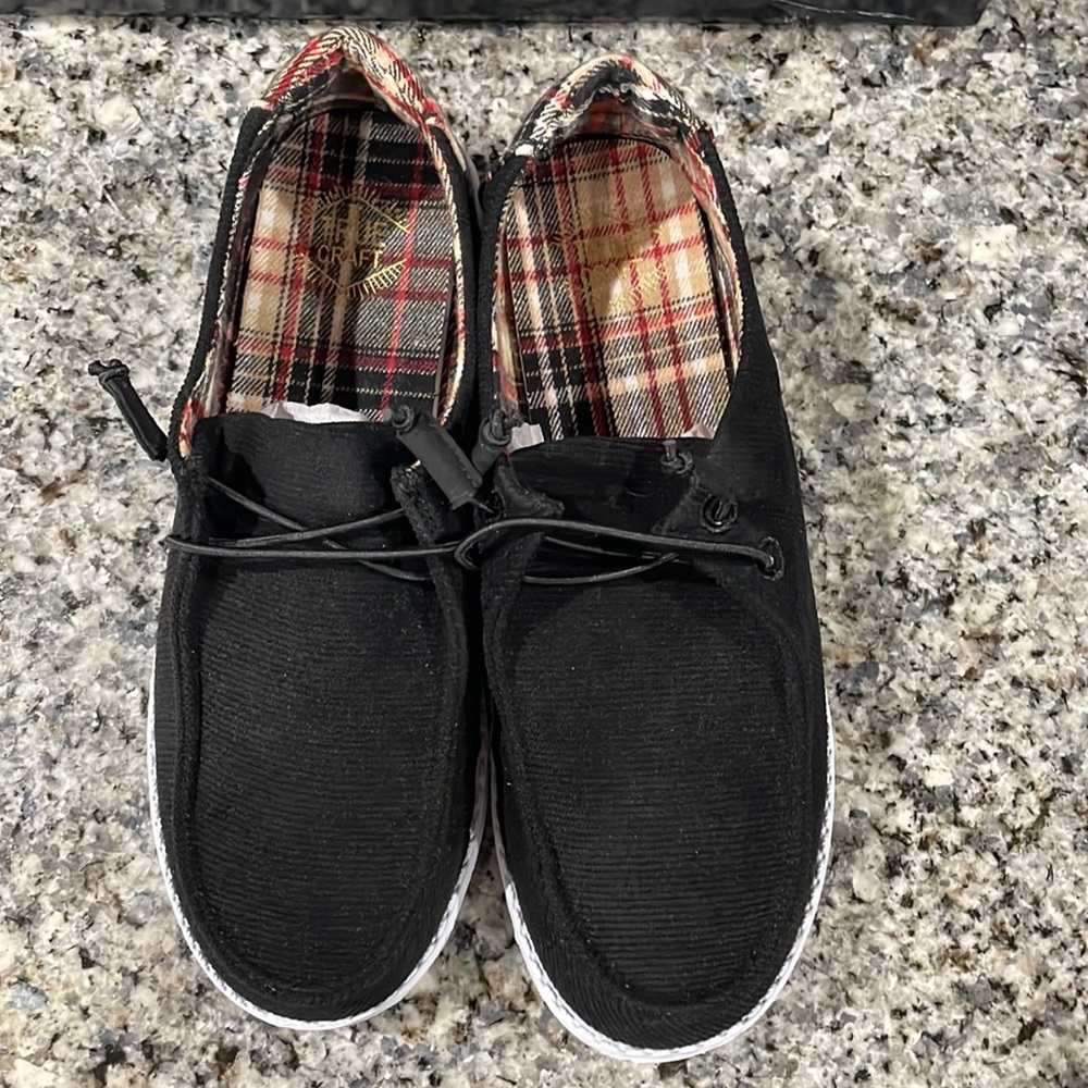 True Craft Shoes - Picture 5 of 6